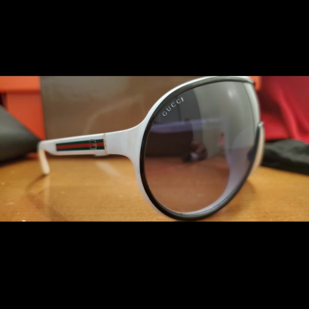 Gucci - Picture 4 of 6